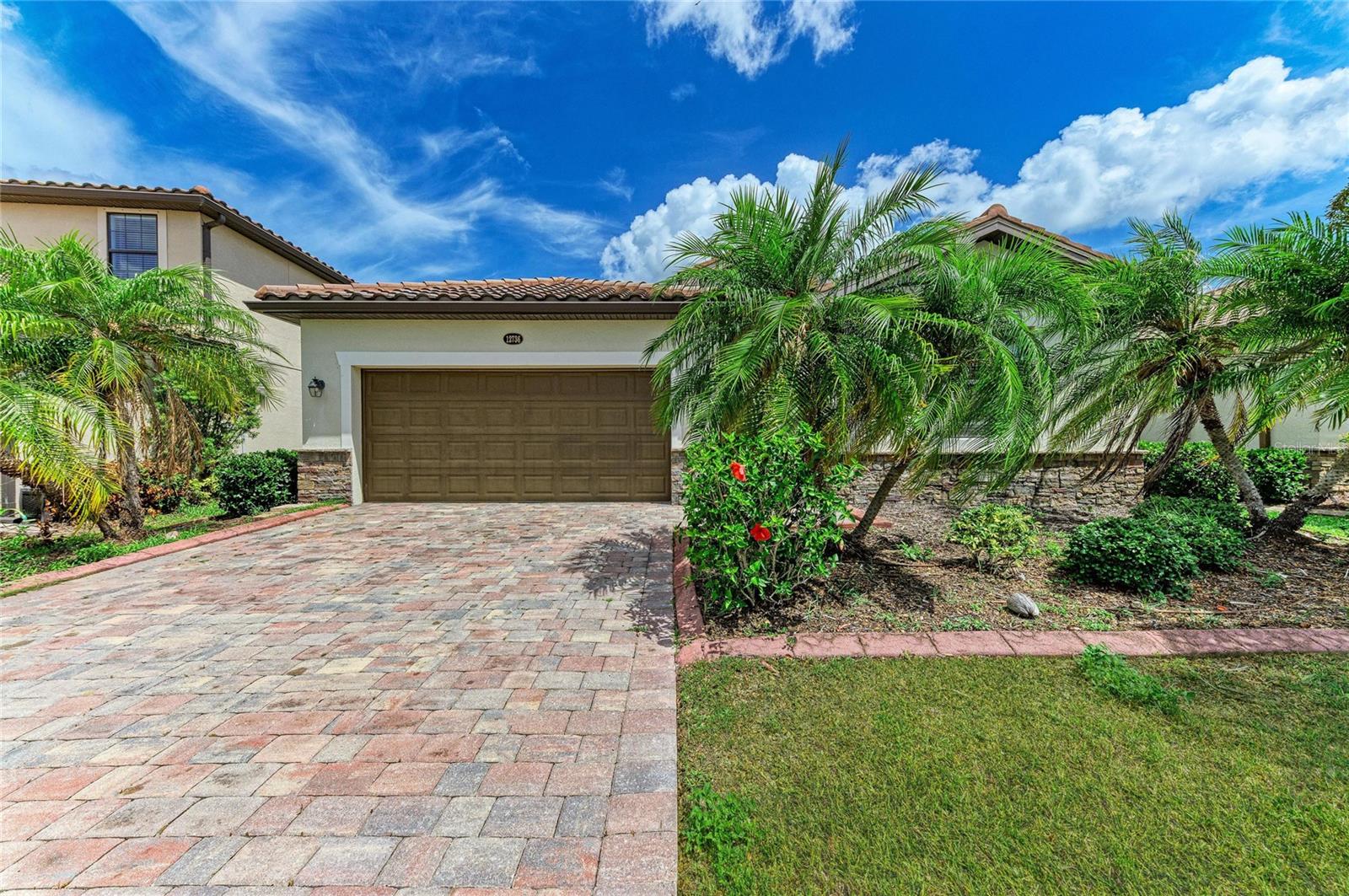 12736 Richezza Dr Property Photo 3