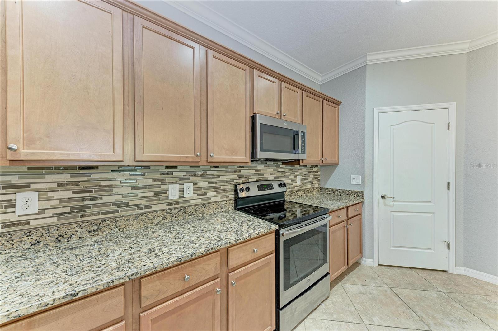 12736 Richezza Dr Property Photo 18