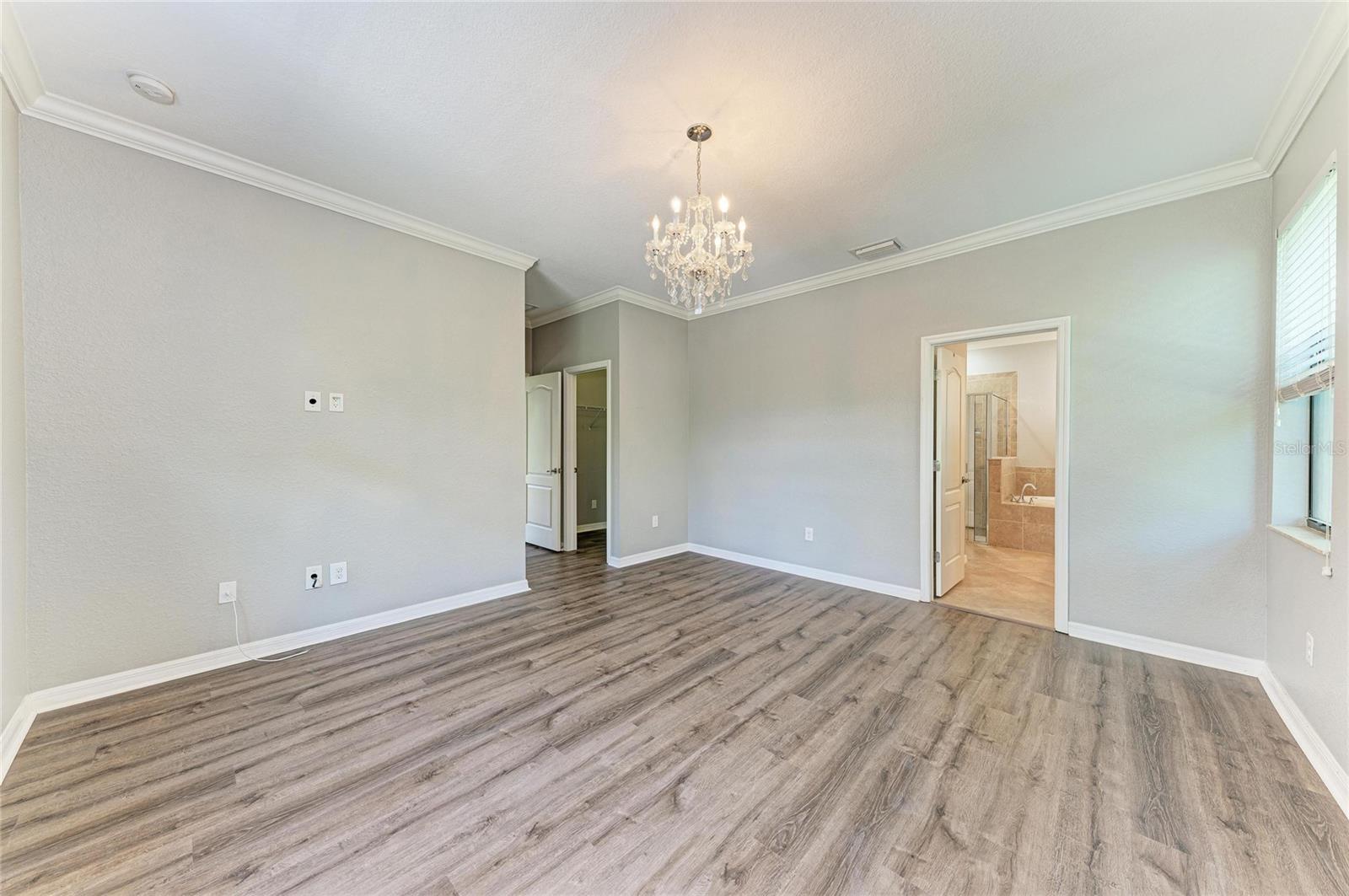 12736 Richezza Dr Property Photo 27