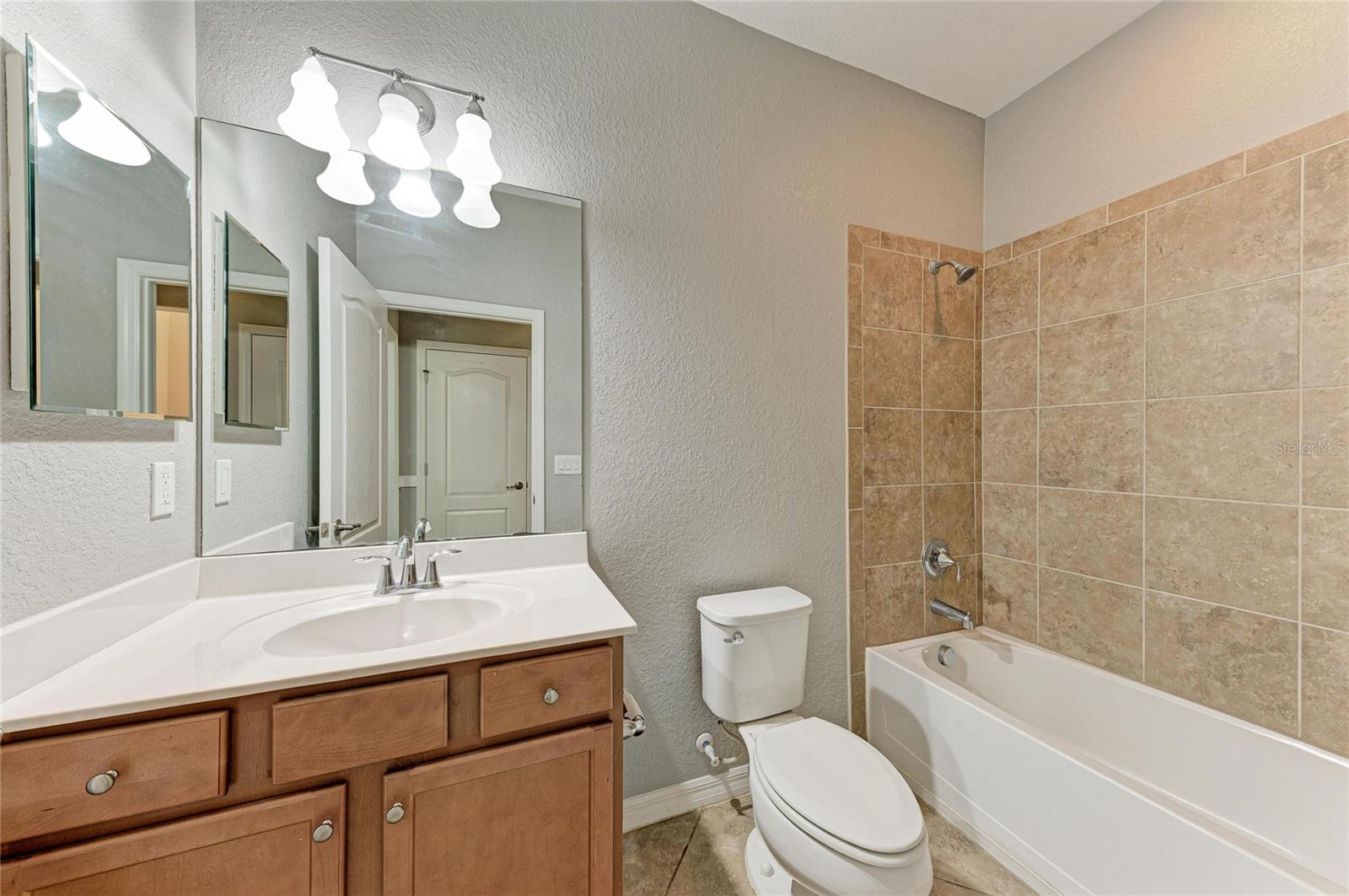 12736 Richezza Dr Property Photo 44