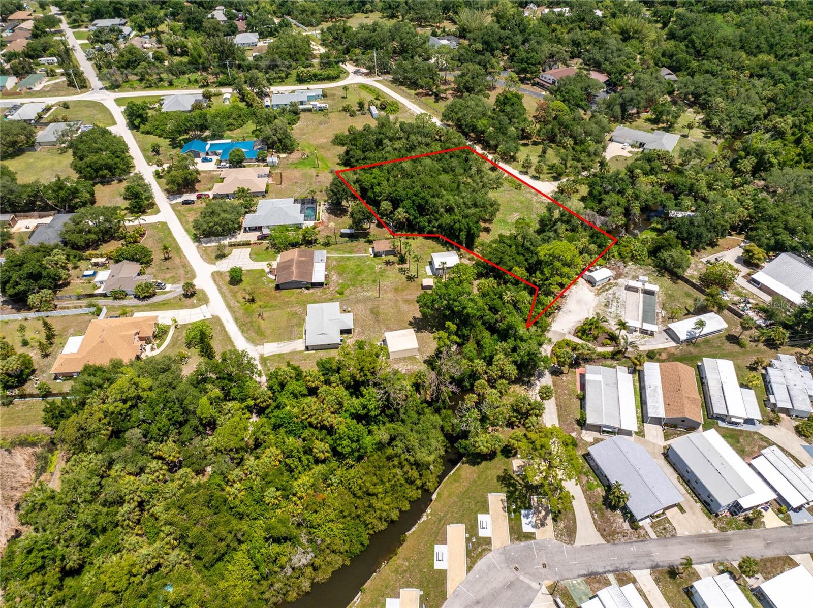 2nd St Property Photo 8
