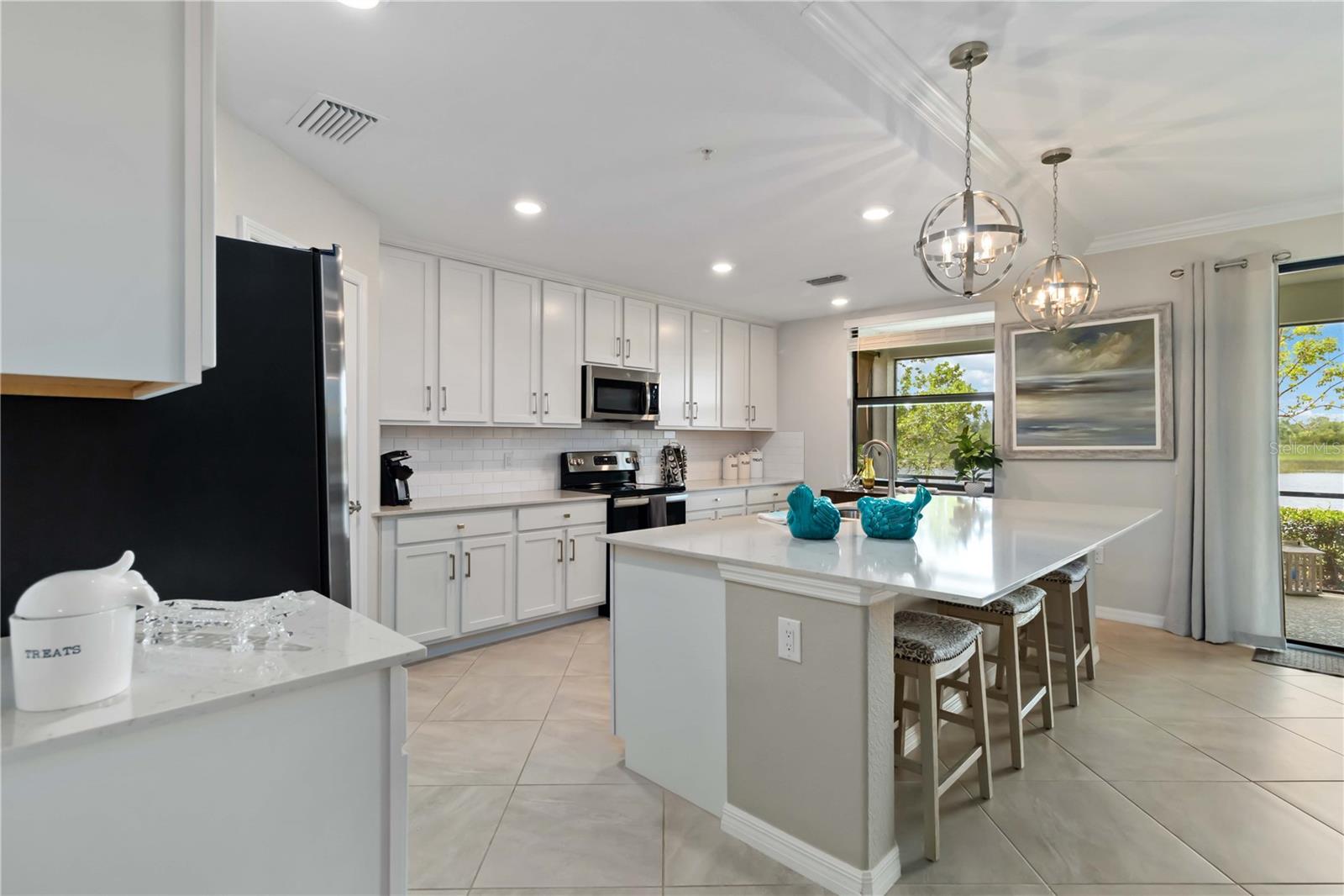 10805 Tarflower Dr #101 Property Photo 11