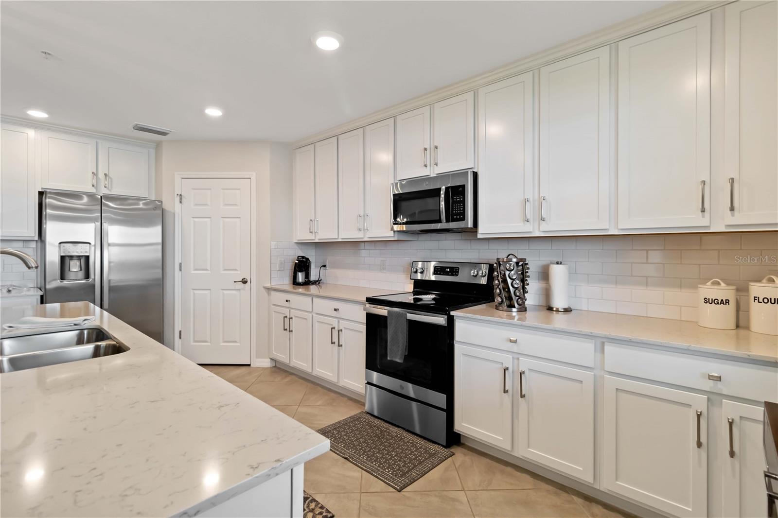 10805 Tarflower Dr #101 Property Photo 15
