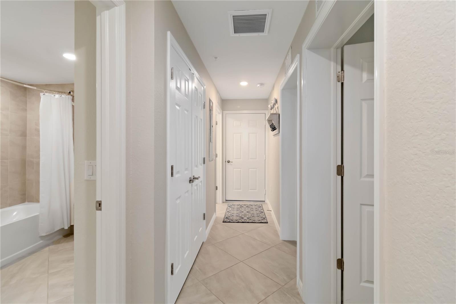10805 Tarflower Dr #101 Property Photo 29