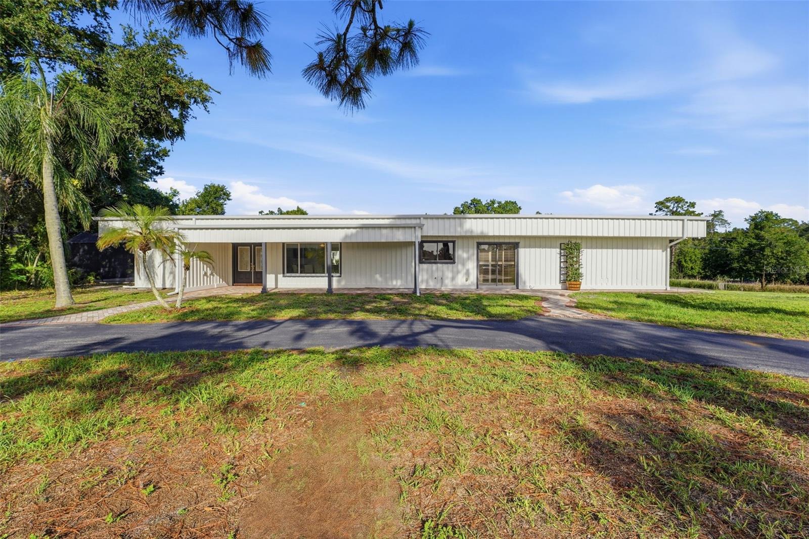 2180 W DOLPHIN DR