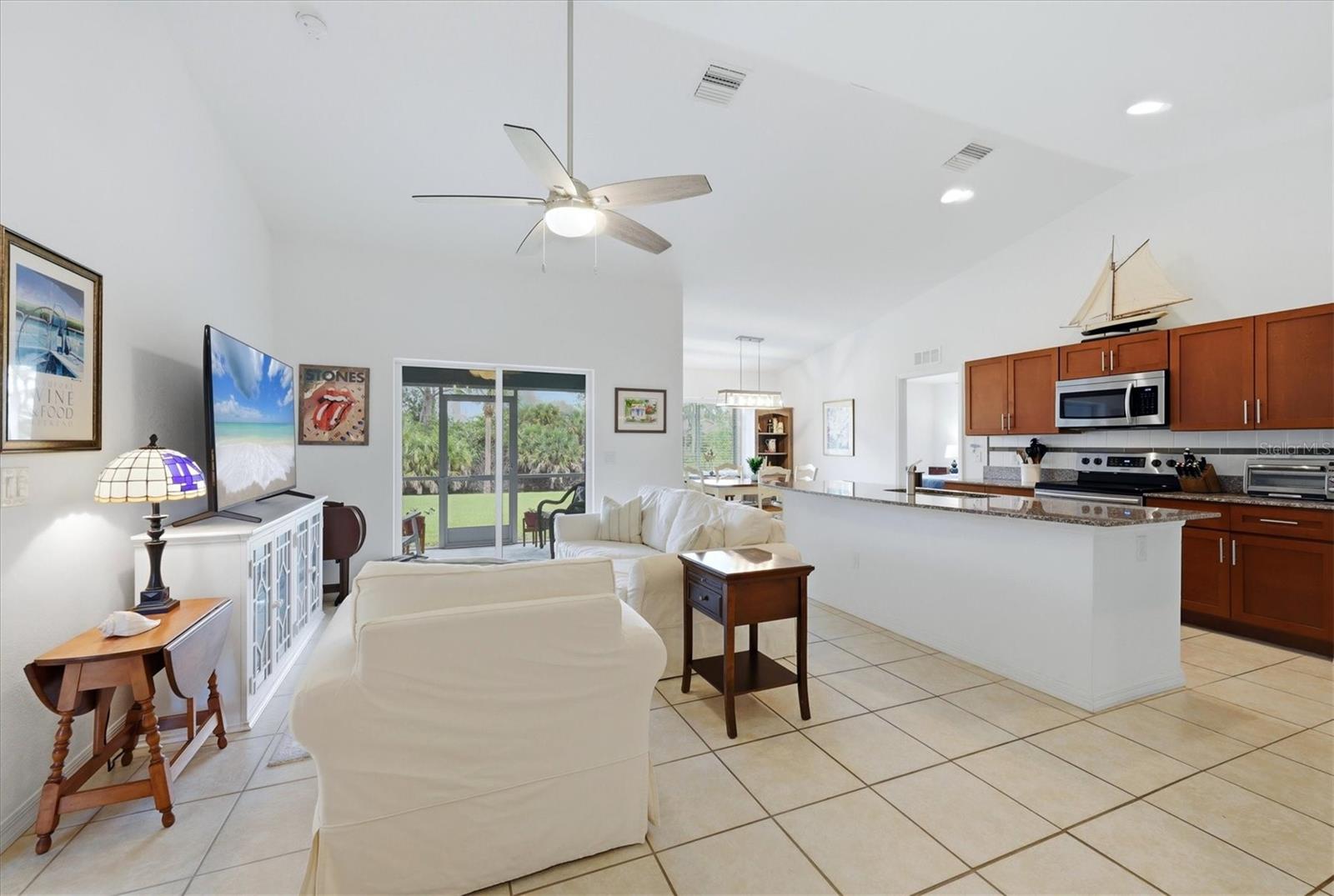 150 Baytree Dr Property Photo 2