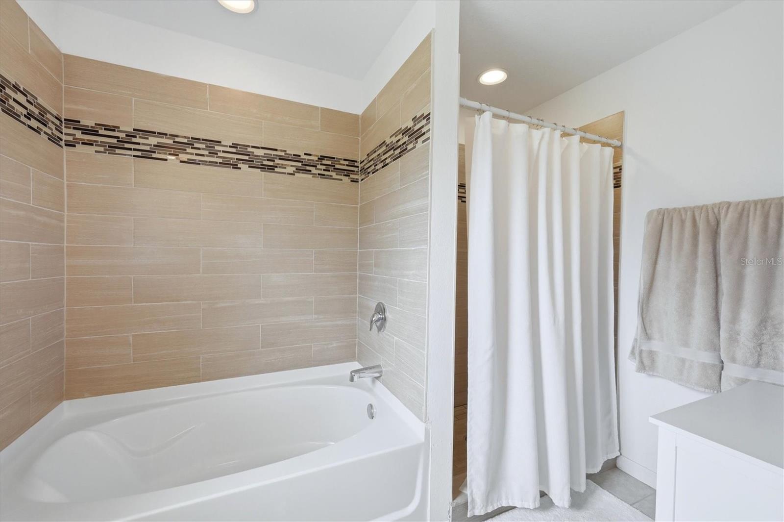 150 Baytree Dr Property Photo 21