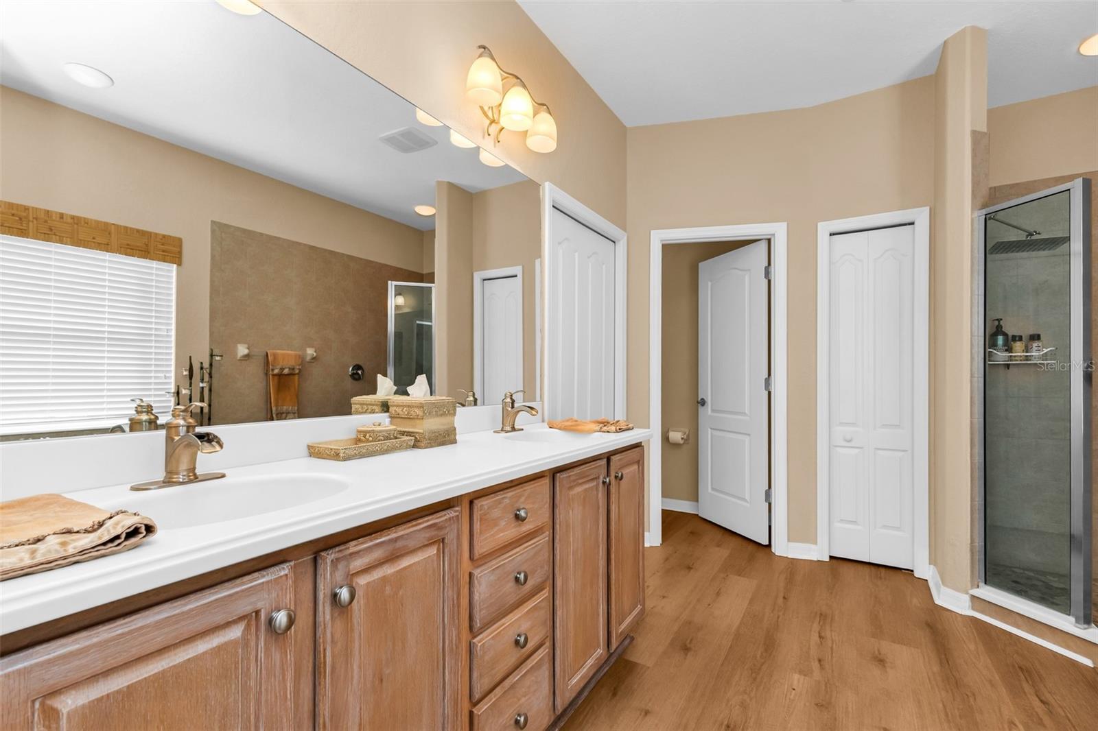 11360 Dancing River Dr Property Photo 33