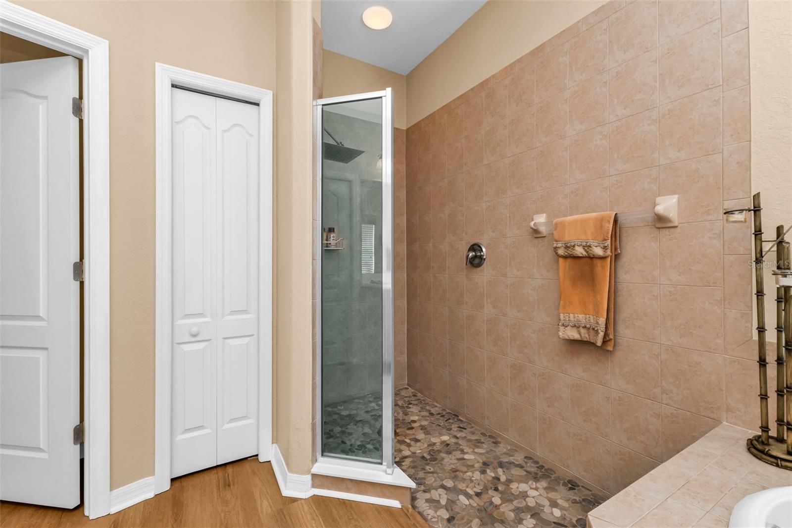 11360 Dancing River Dr Property Photo 36