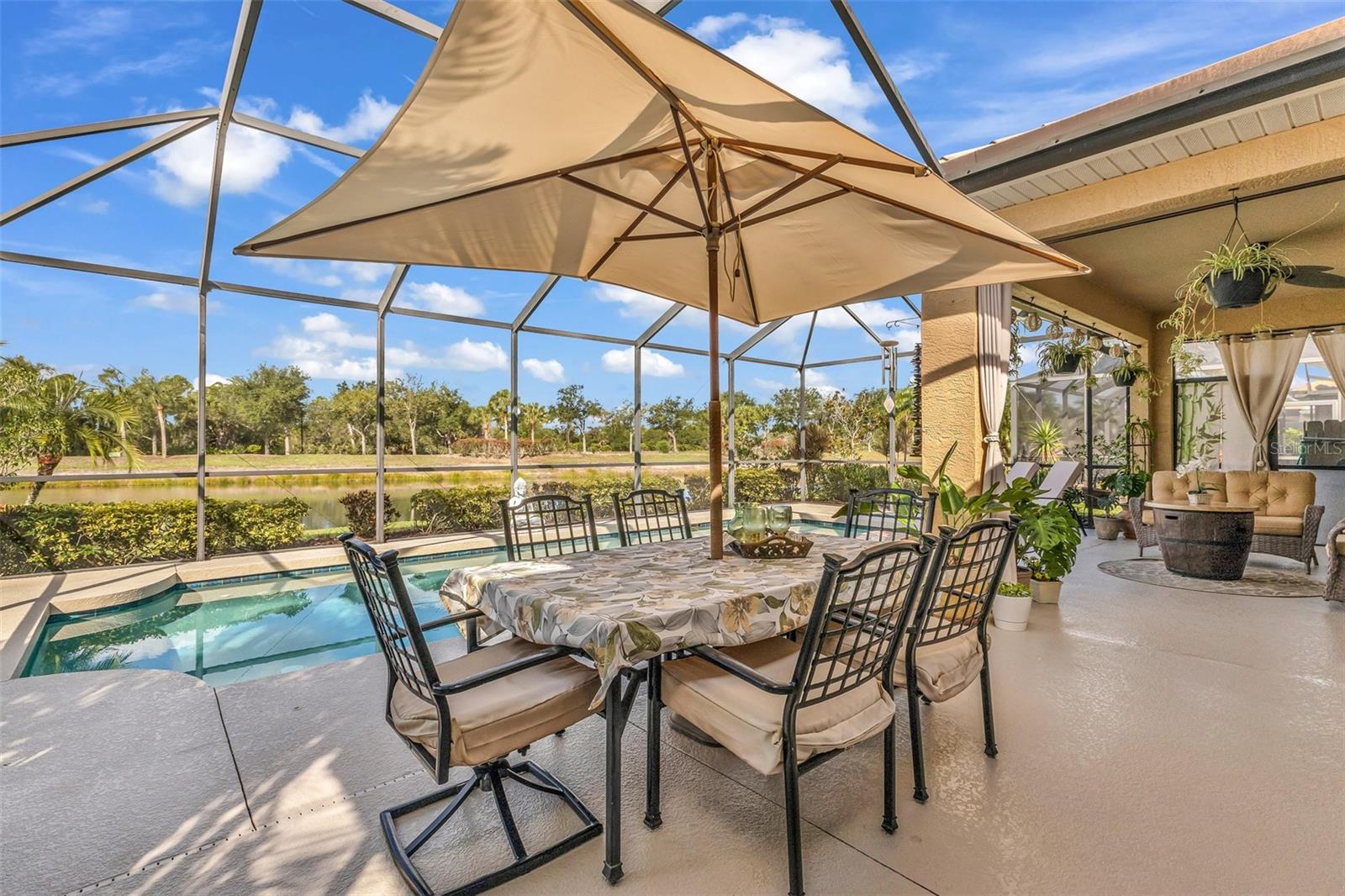 11360 Dancing River Dr Property Photo 45