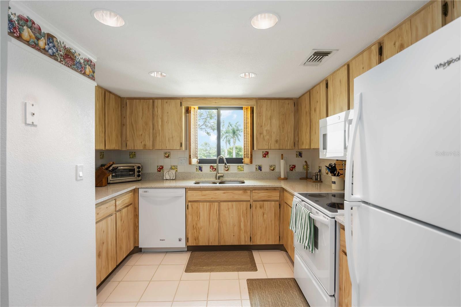 5050 Marianne Key Rd #1b Property Photo 6