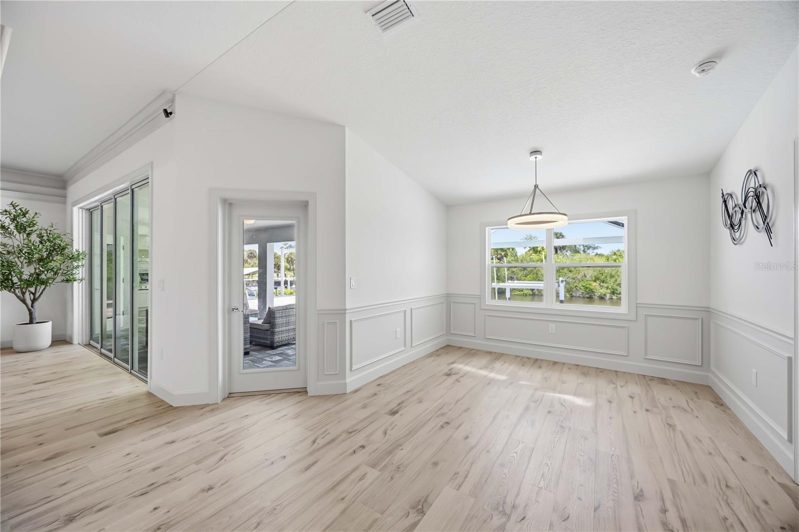 2483 Herron Ter Property Photo 15