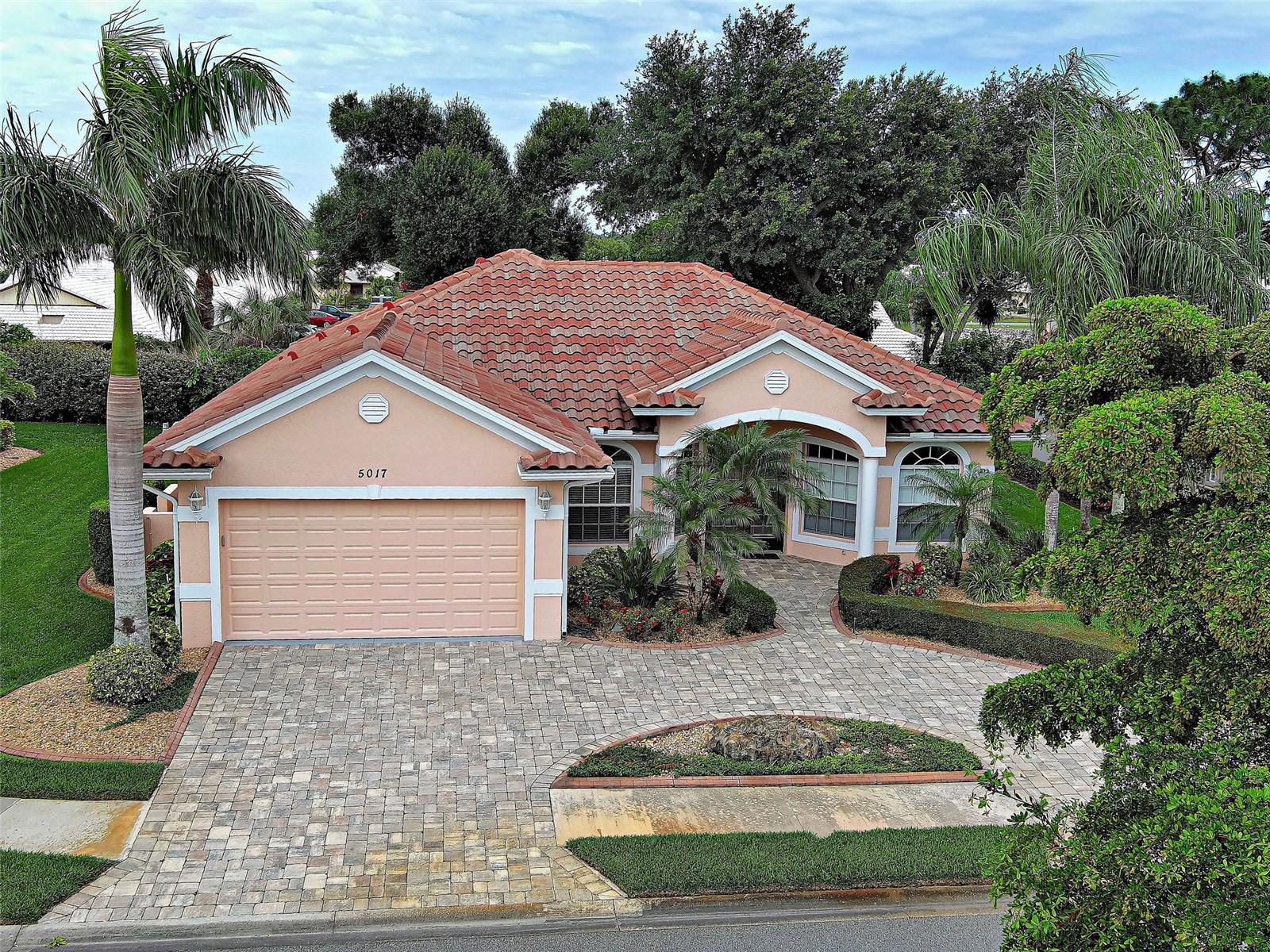 5017 Bella Terra Dr Property Photo 6