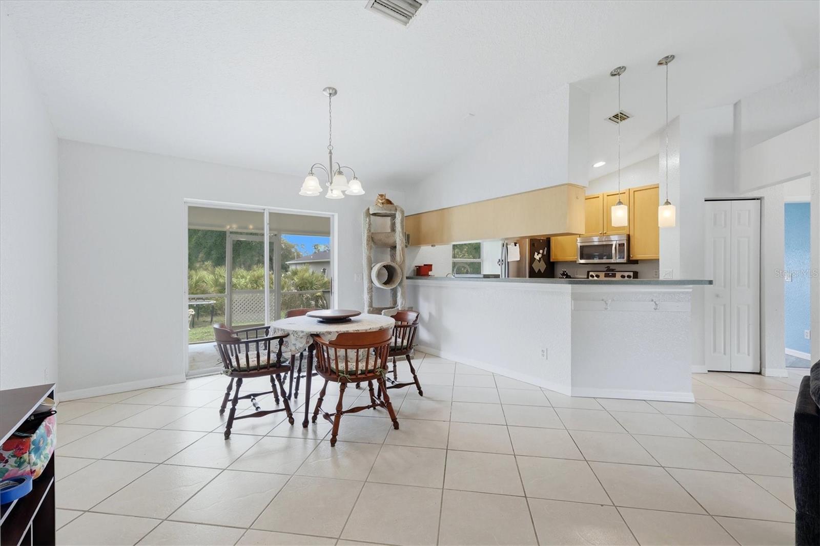 3265 Quarter St Property Photo 8
