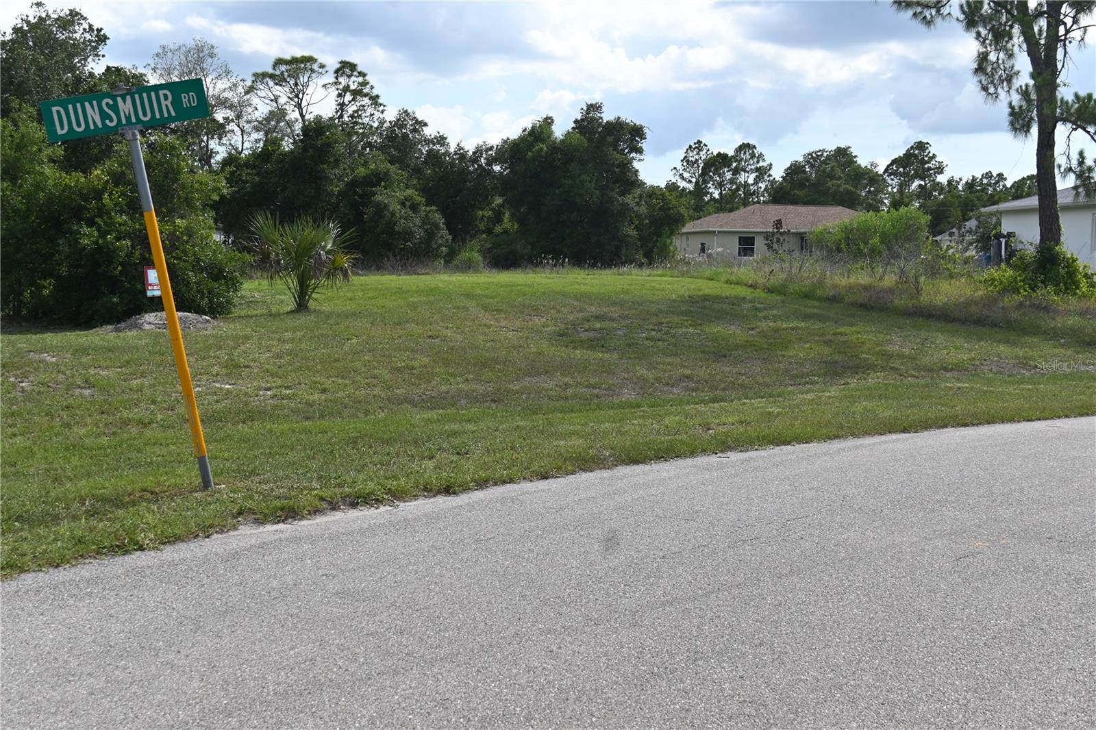 Charmer Ln Property Photo 3