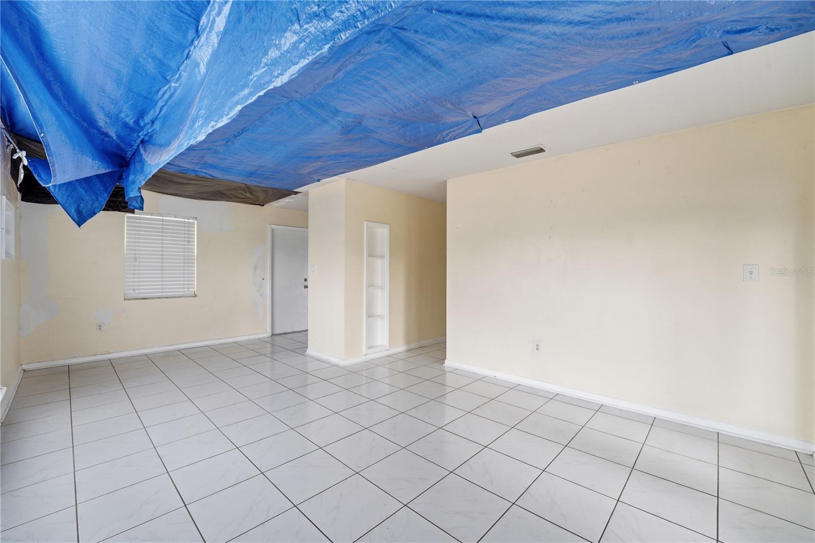21123 Glendale Ave Property Photo 10