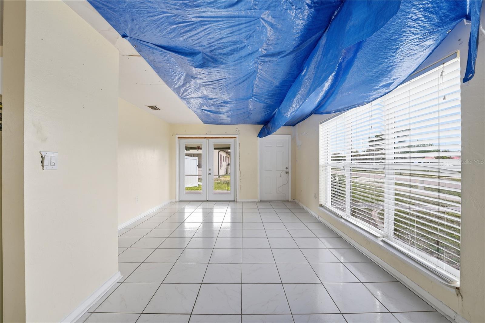 21123 Glendale Ave Property Photo 13
