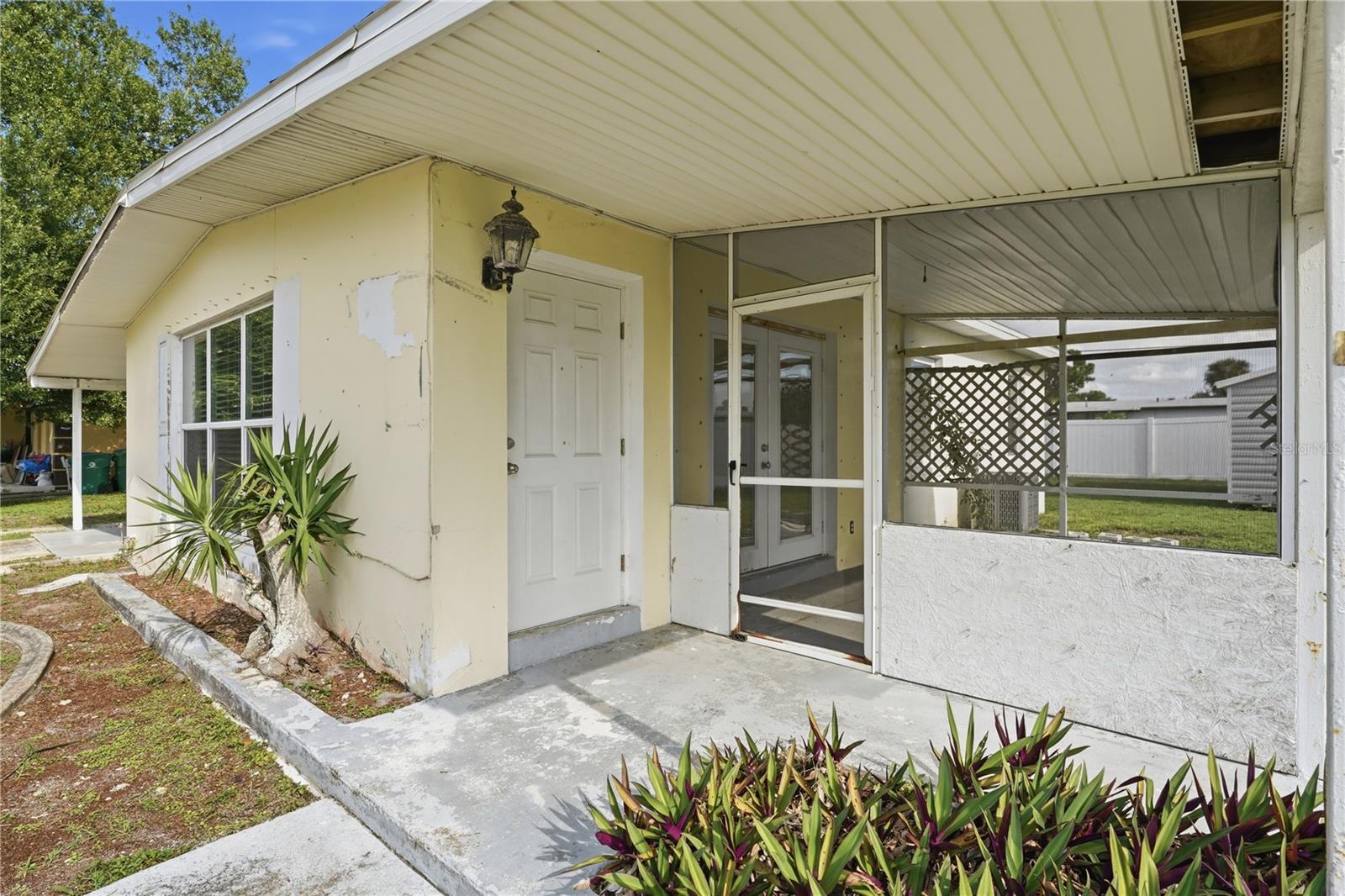 21123 Glendale Ave Property Photo 22