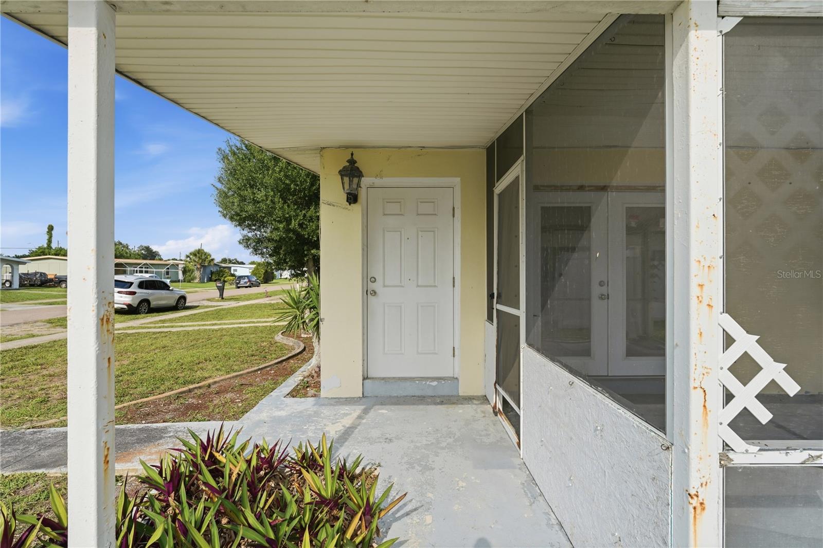 21123 Glendale Ave Property Photo 23