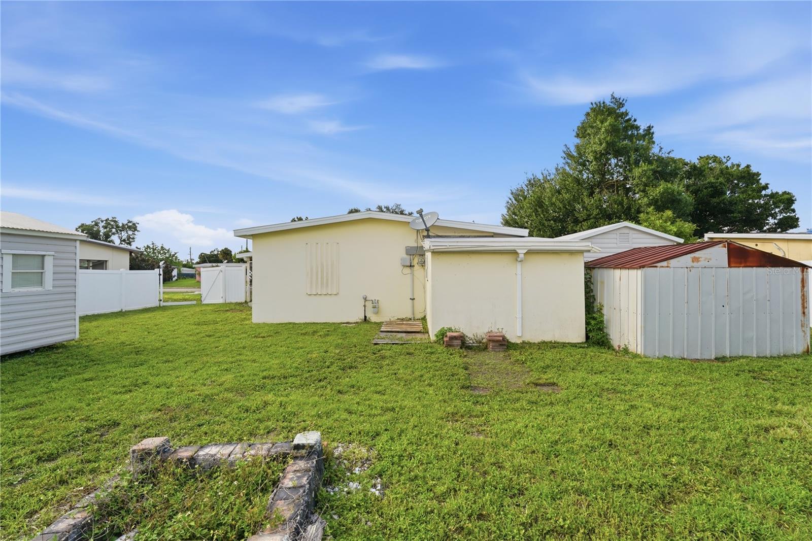 21123 Glendale Ave Property Photo 29