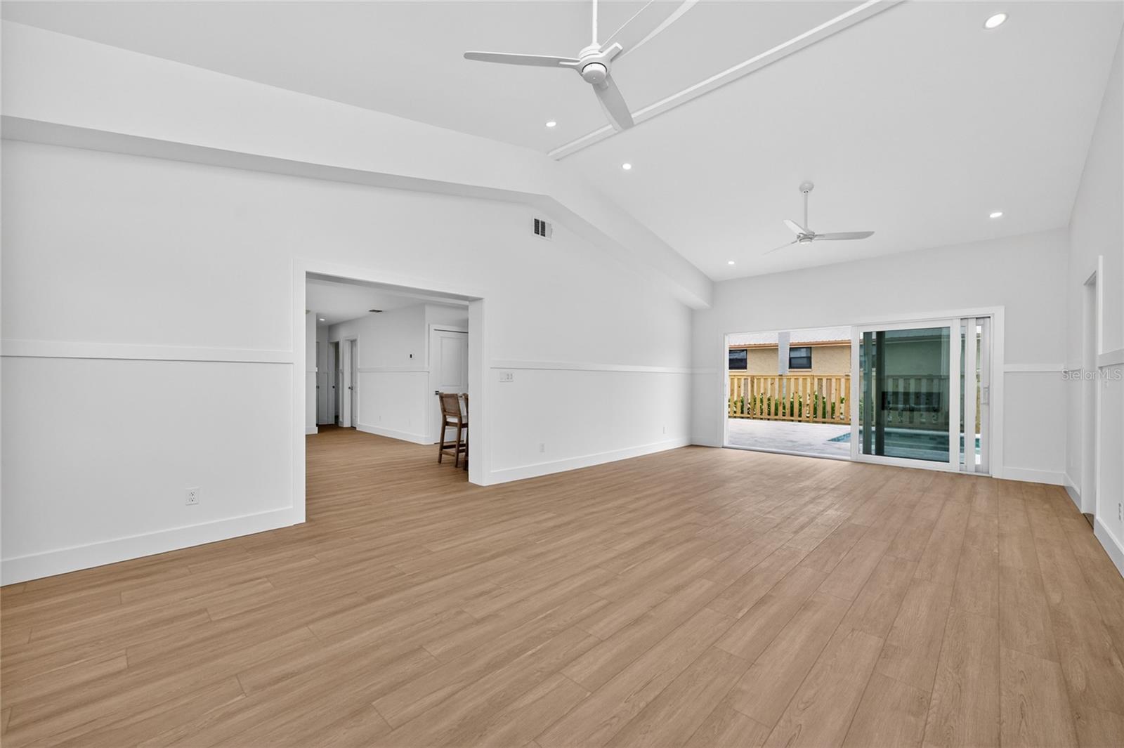 8153 Robert St Property Photo 6
