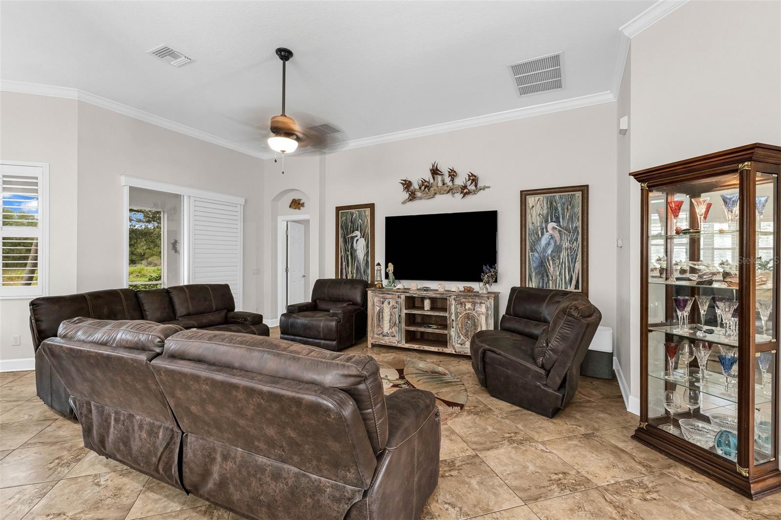 2205 Terracina Dr Property Photo 9