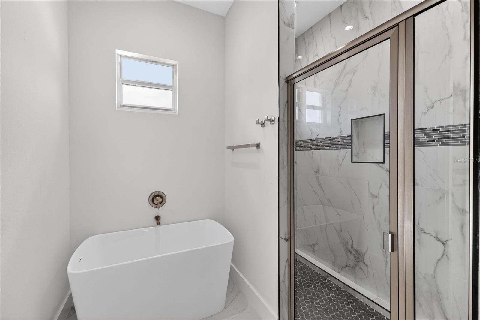 15419 Seafoam Cir Property Photo 31