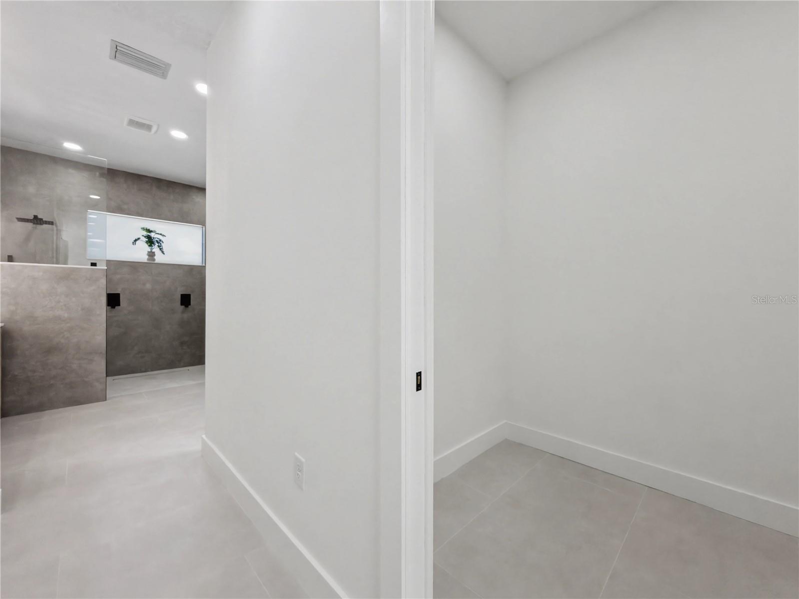 14687 Lillian Cir Property Photo 16