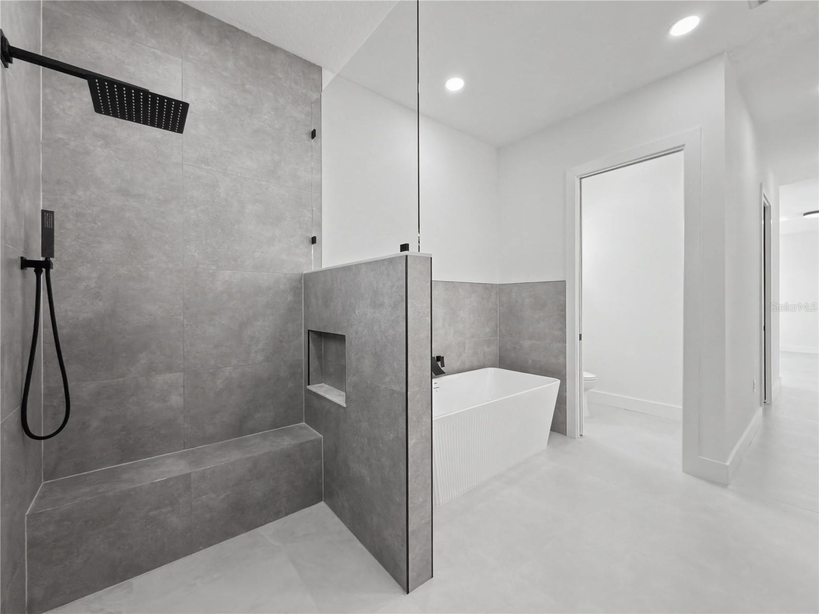 14687 Lillian Cir Property Photo 21