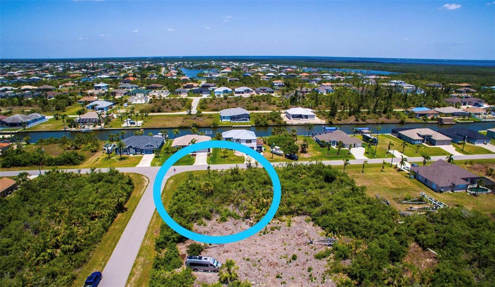 15531 Aqua Cir Property Photo 3