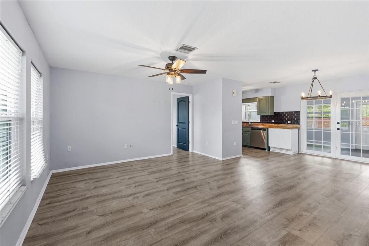 9601 Gulfstream Blvd Property Photo 7