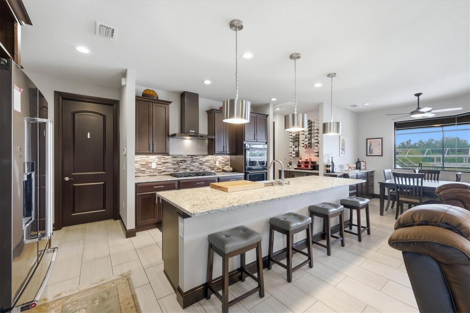 9404 Spring Cir Property Photo 10