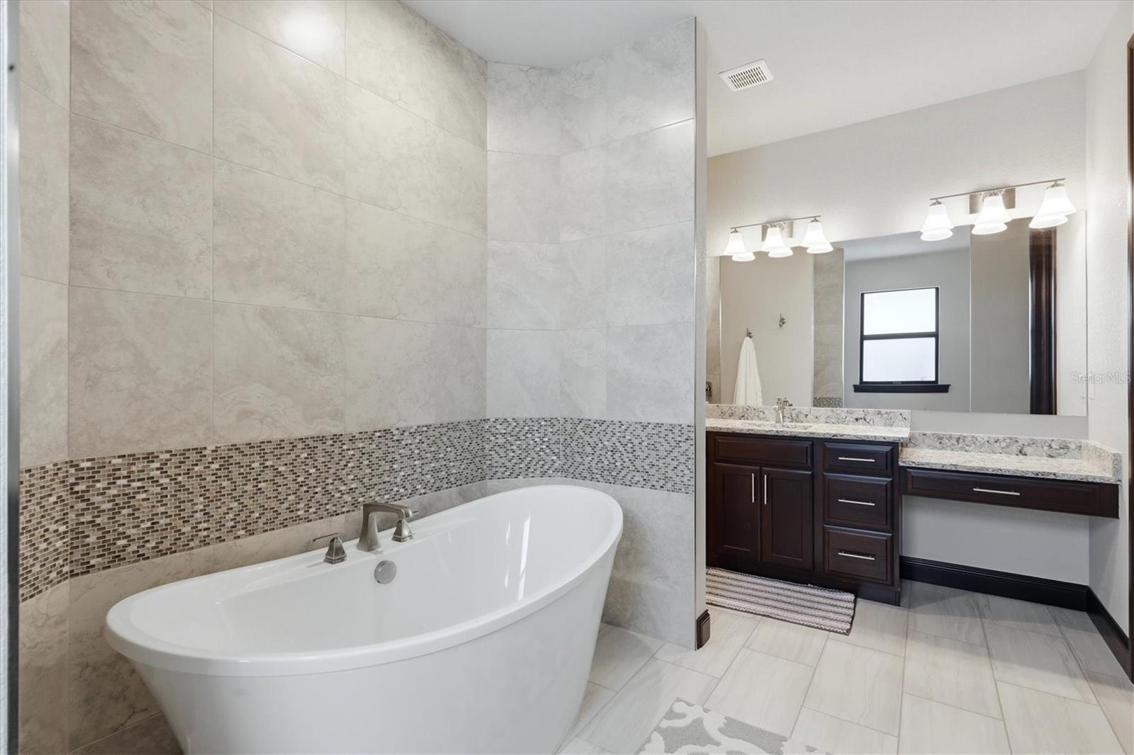 9404 Spring Cir Property Photo 19
