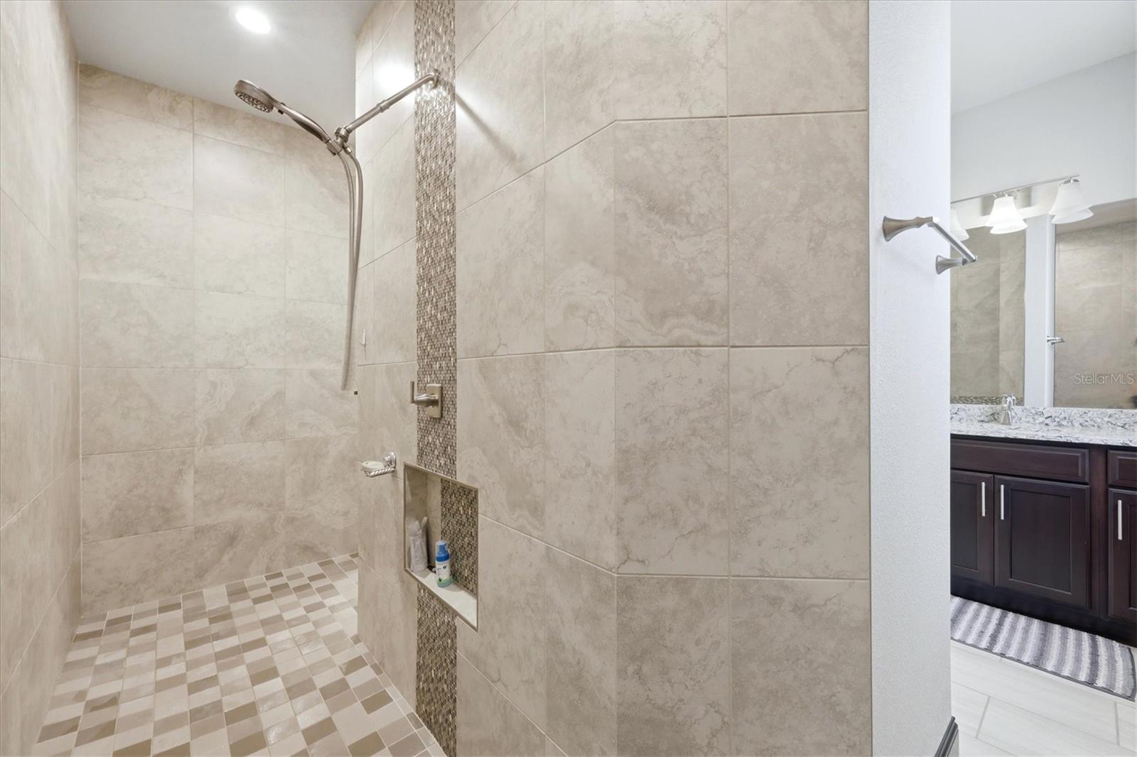9404 Spring Cir Property Photo 20