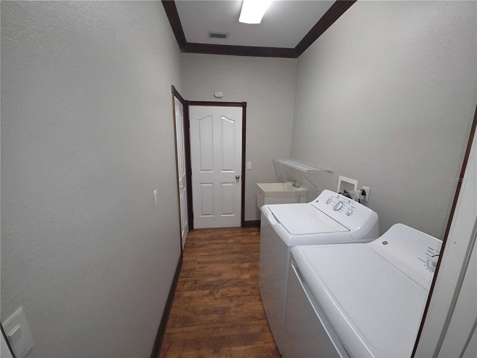 3564 Laslo Ave Property Photo 23