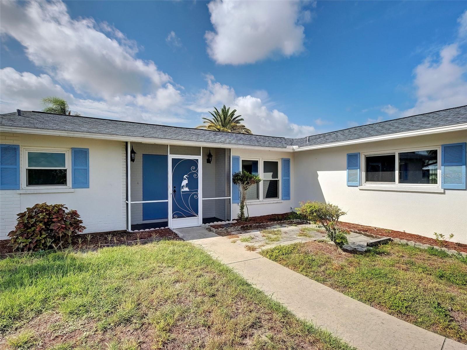412 Pine Tree Ter Property Photo 3