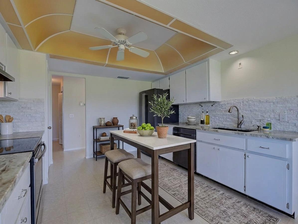 412 Pine Tree Ter Property Photo 16