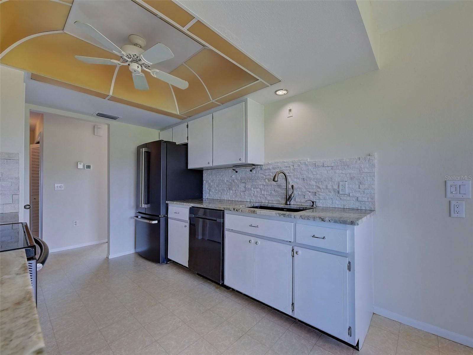 412 Pine Tree Ter Property Photo 17