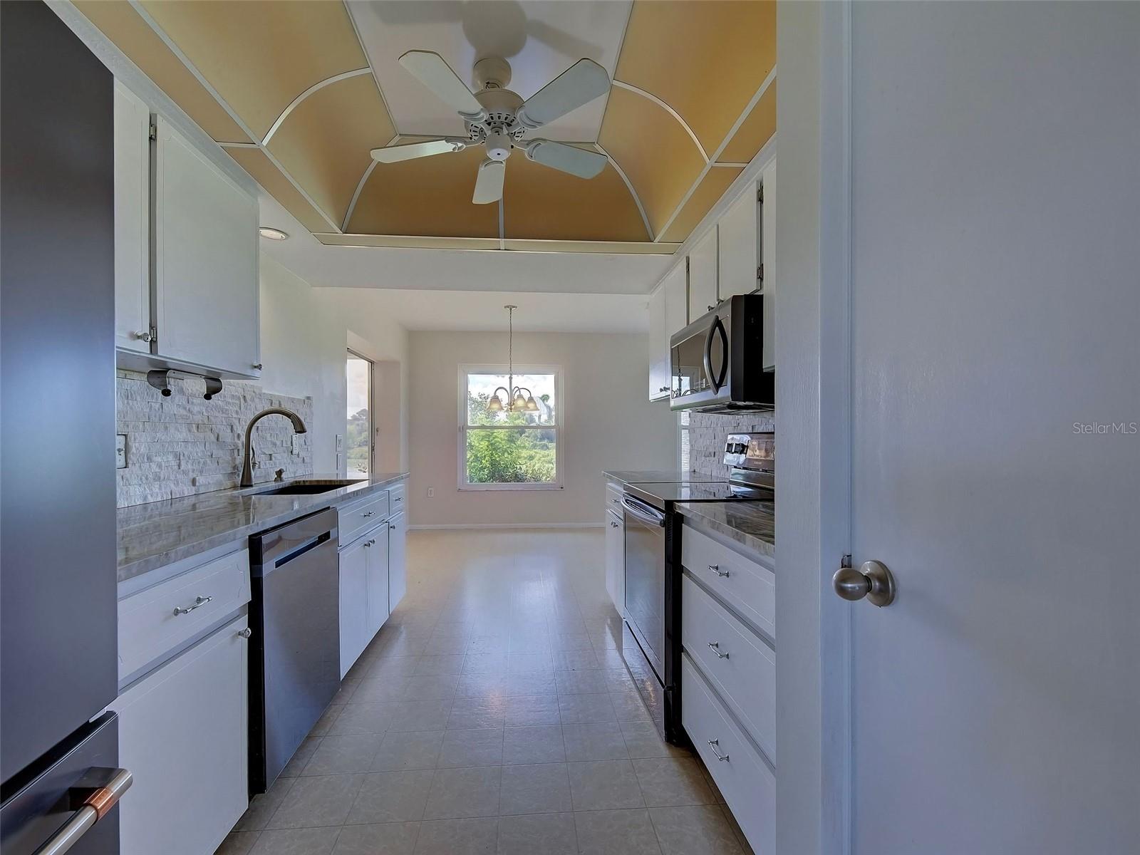 412 Pine Tree Ter Property Photo 19
