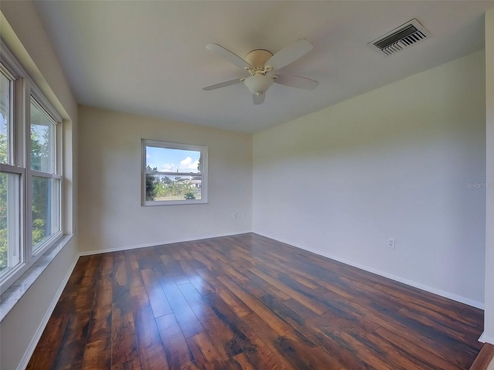 412 Pine Tree Ter Property Photo 22