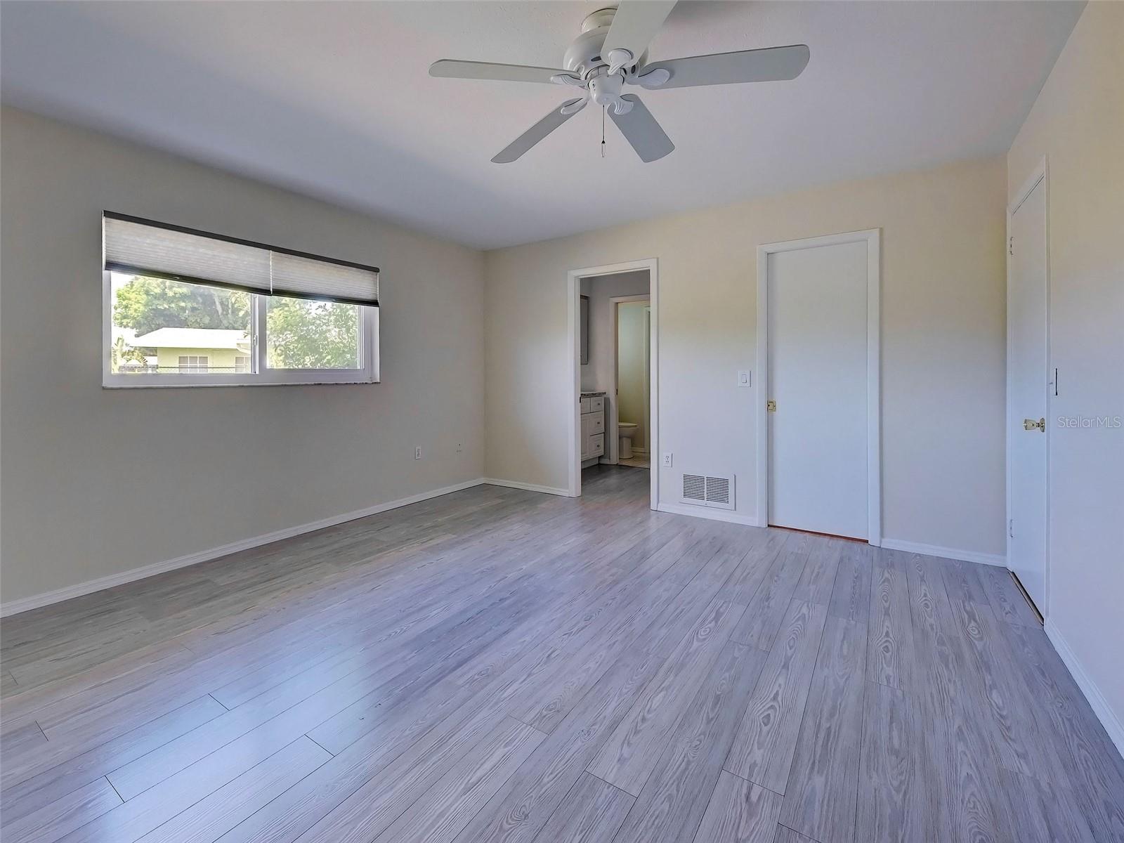 412 Pine Tree Ter Property Photo 26