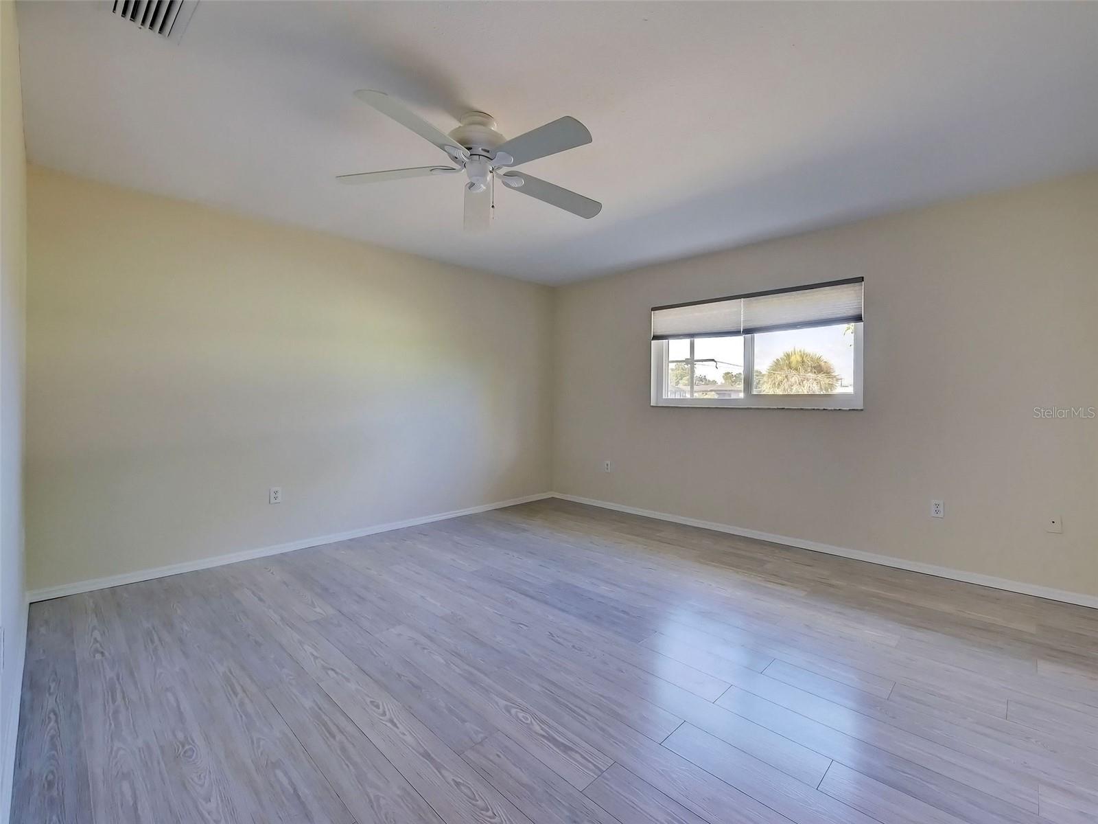412 Pine Tree Ter Property Photo 27