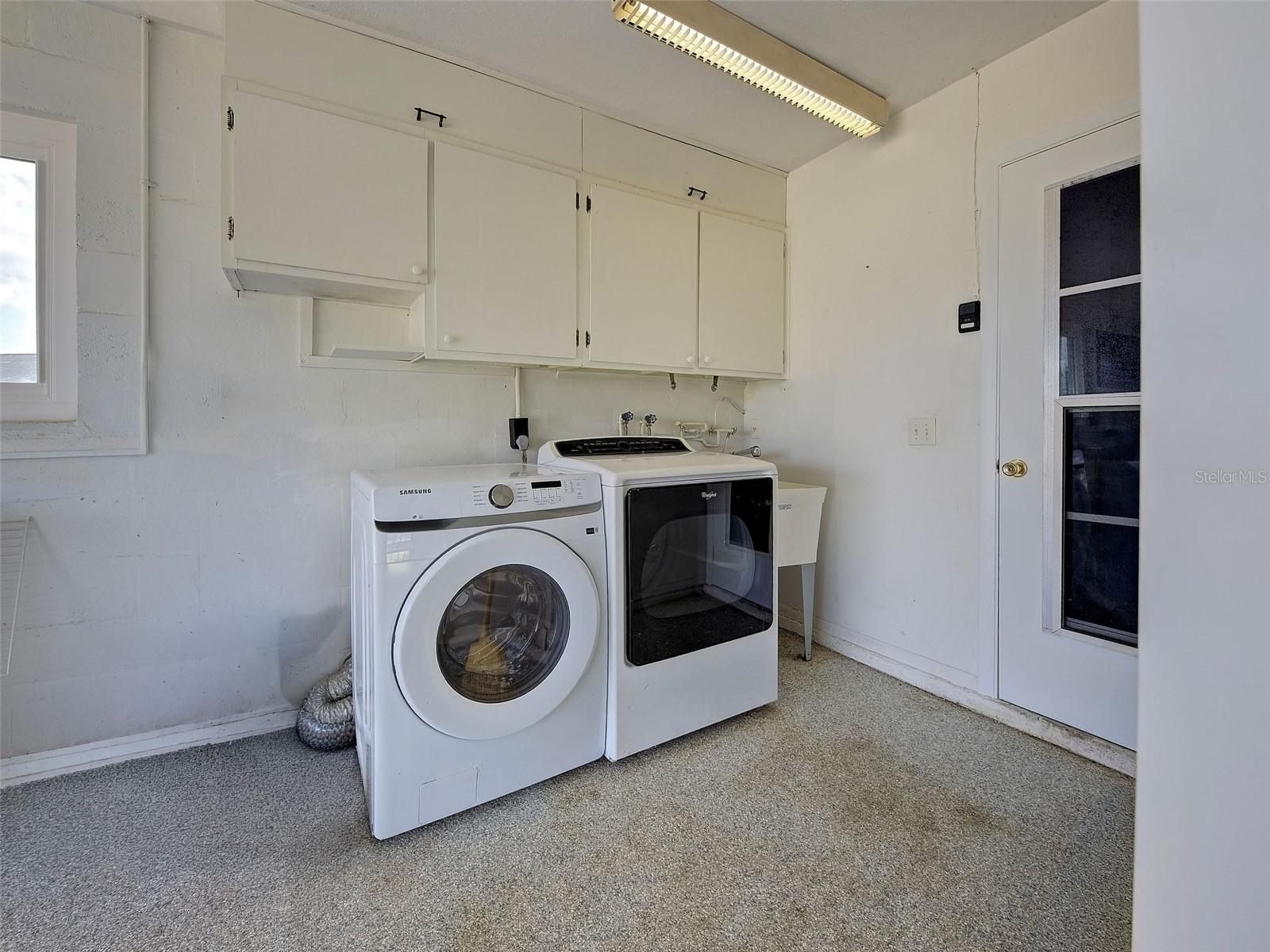 412 Pine Tree Ter Property Photo 38