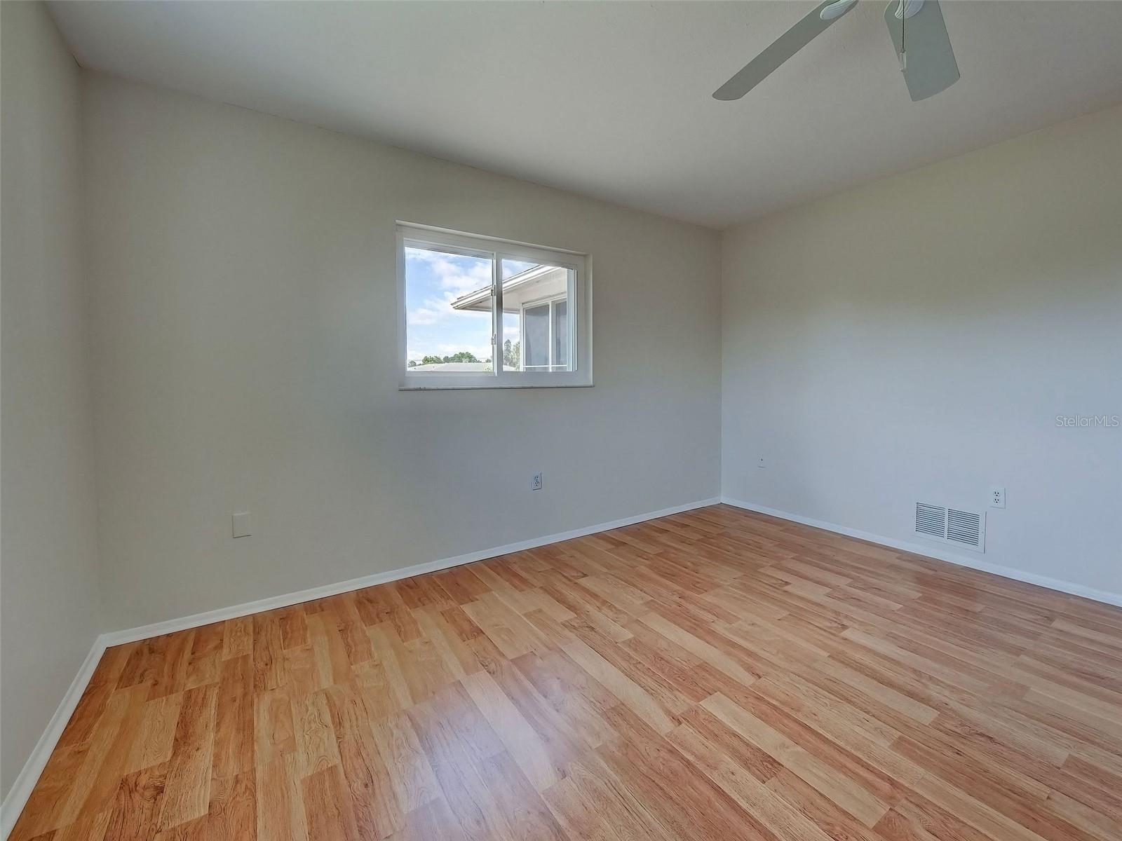 412 Pine Tree Ter Property Photo 46