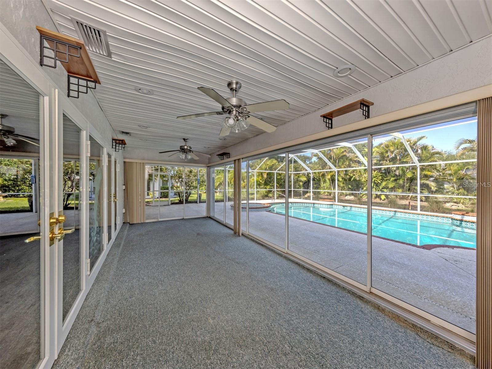 412 Pine Tree Ter Property Photo 68