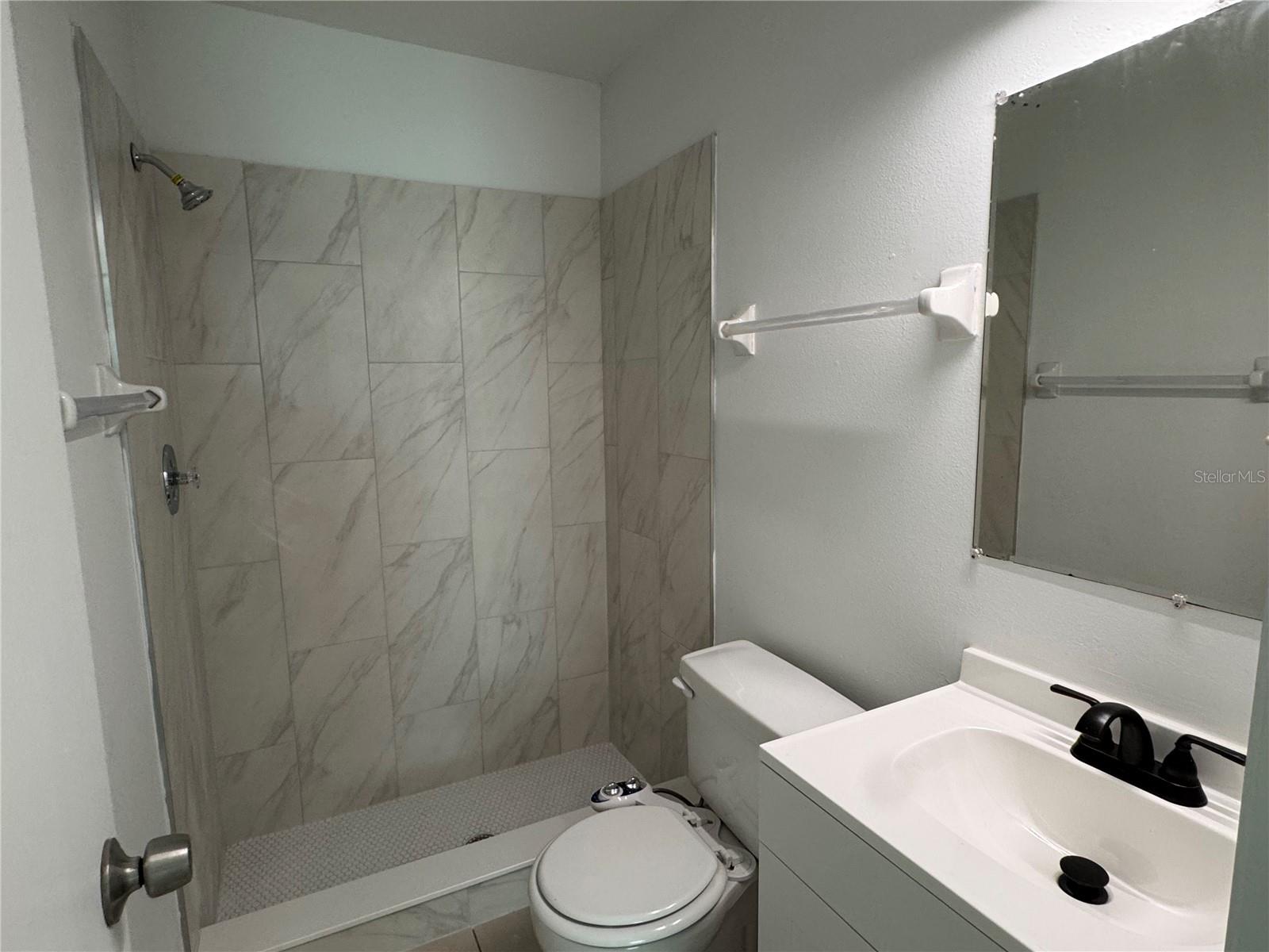 6428 Hamlet Dr #a Property Photo 20