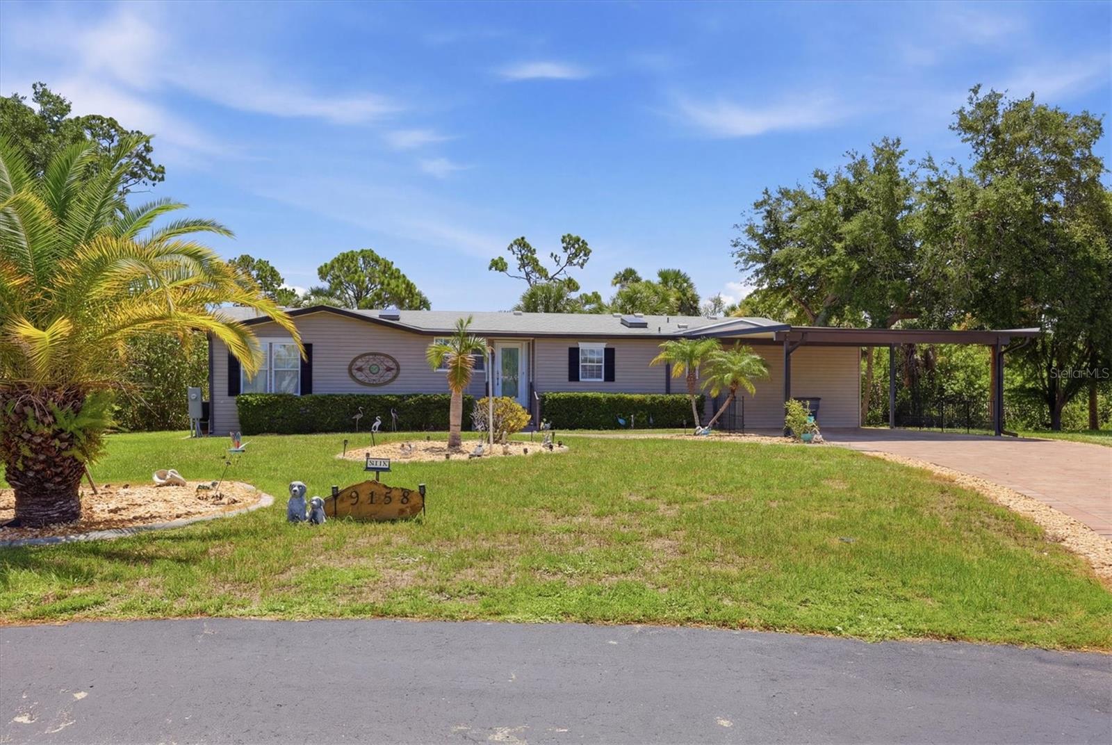 9158 PINEHAVEN WAY