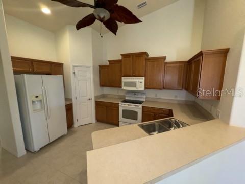 3670 Lakewood Blvd Property Photo 5