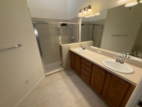 3670 Lakewood Blvd Property Photo 9