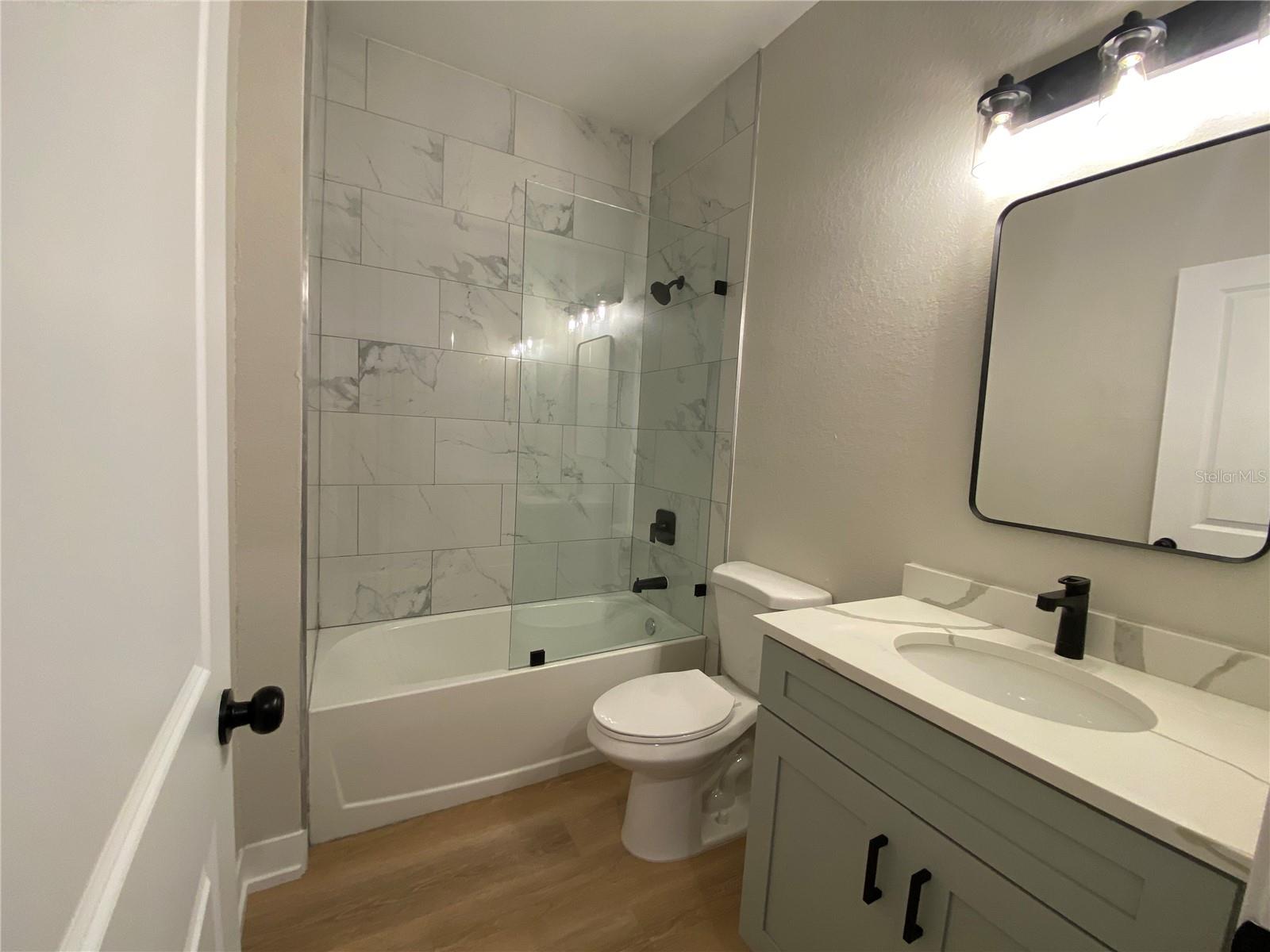 10524 Pendleton Ave Property Photo 9